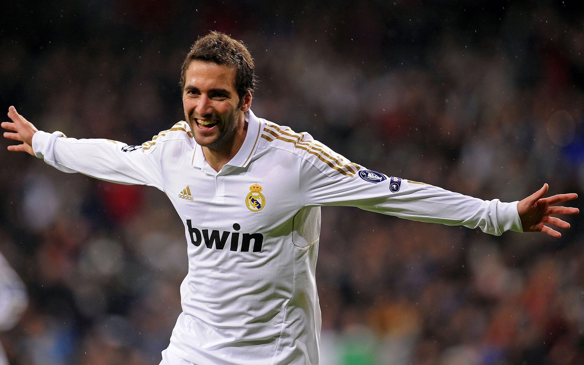 中国足球发展进入关键转型期全方位改革持续推进，中国足球发展方向